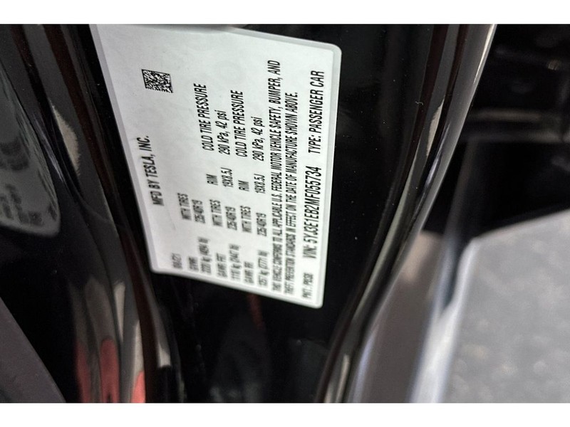 Tesla Model 3 Vehicle Full-screen Gallery Image 34
