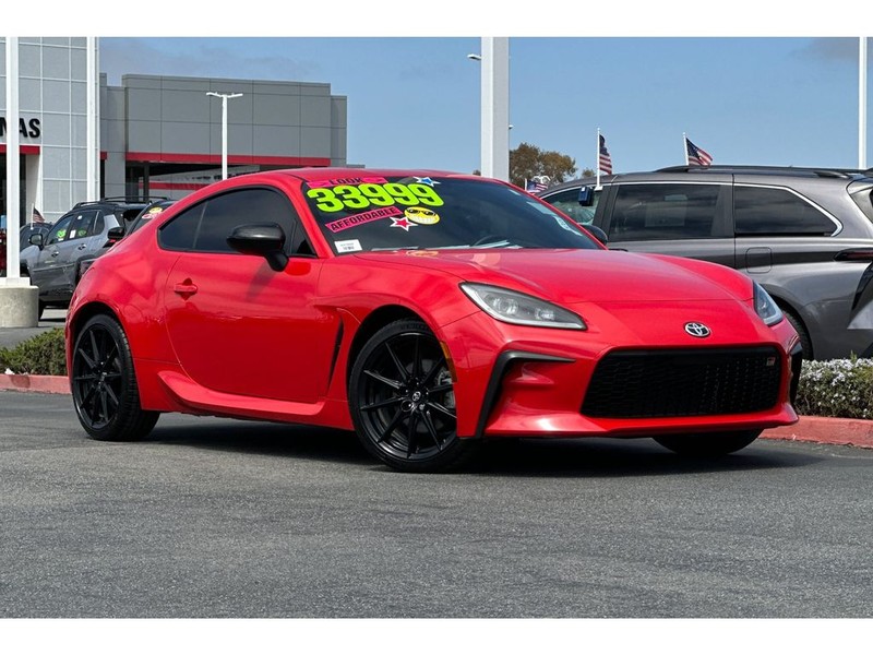 Toyota GR86 Vehicle Full-screen Gallery Image 02