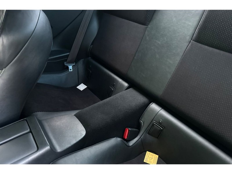 Toyota GR86 Vehicle Full-screen Gallery Image 13