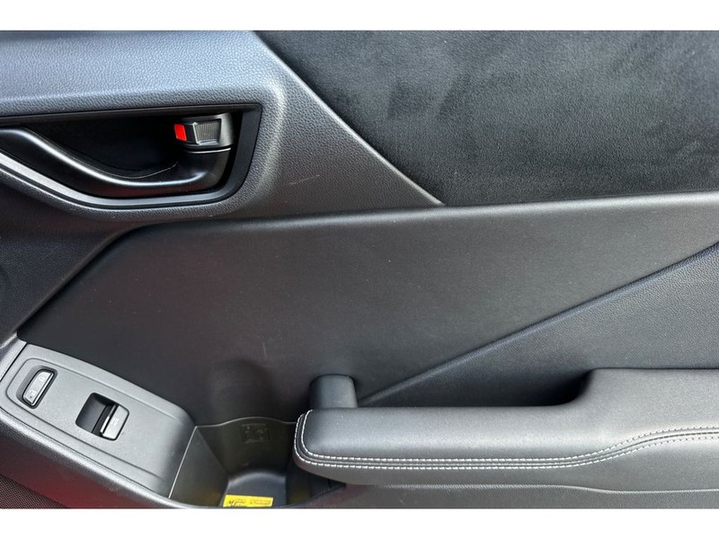 Toyota GR86 Vehicle Full-screen Gallery Image 18