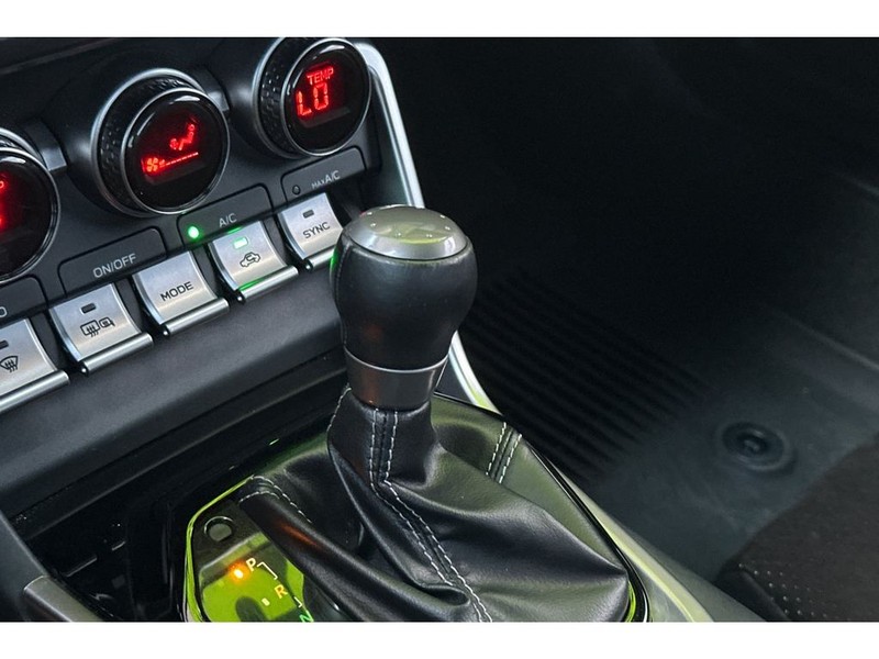 Toyota GR86 Vehicle Full-screen Gallery Image 22