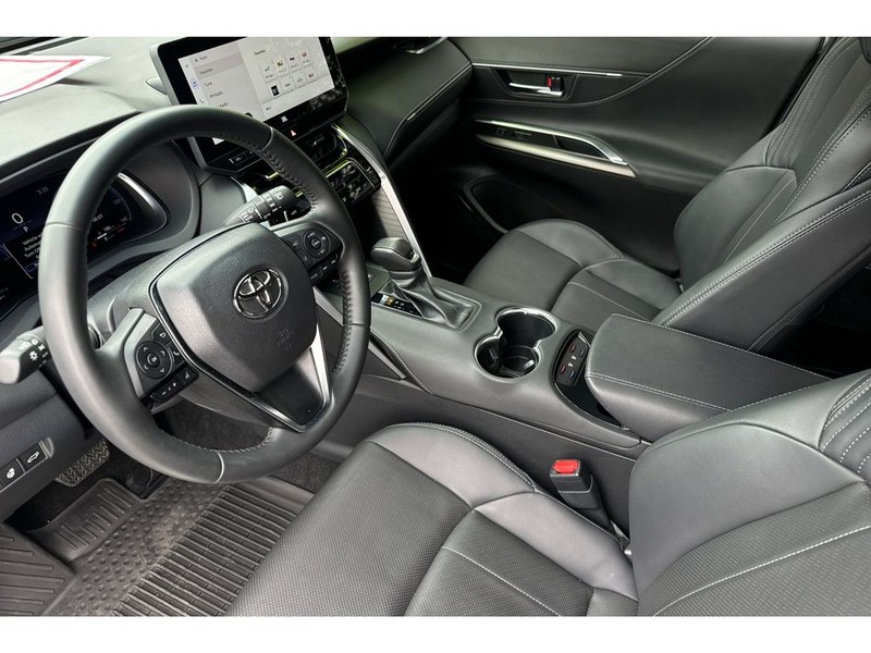Toyota Venza Vehicle Full-screen Gallery Image 10