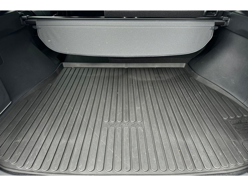 Toyota Venza Vehicle Full-screen Gallery Image 16