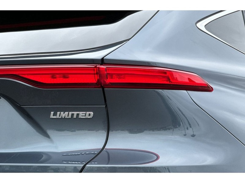 Toyota Venza Vehicle Full-screen Gallery Image 30