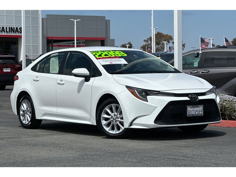 Toyota Corolla Vehicle Full-screen Gallery Image 02