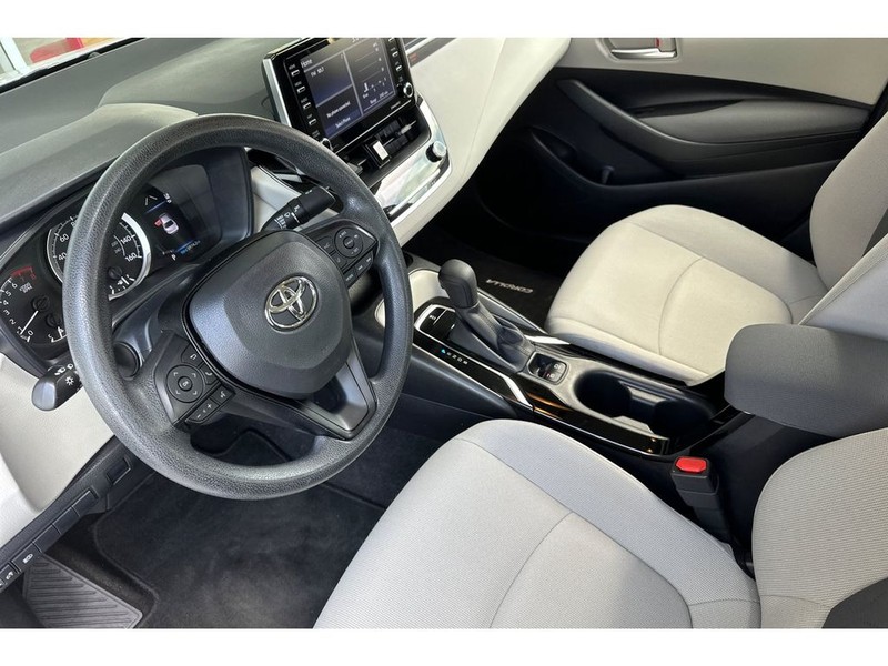 Toyota Corolla Vehicle Full-screen Gallery Image 10