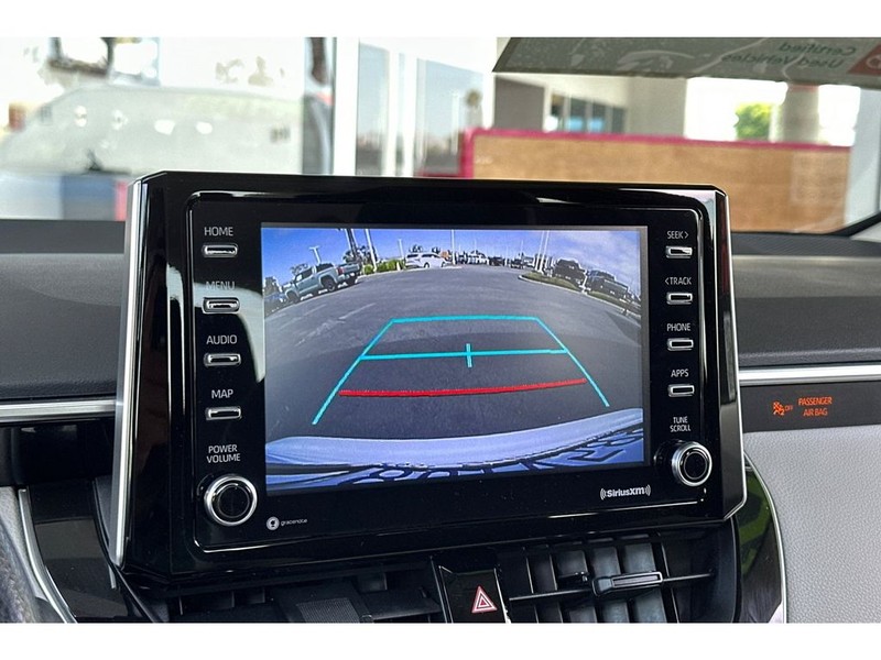 Toyota Corolla Vehicle Full-screen Gallery Image 20