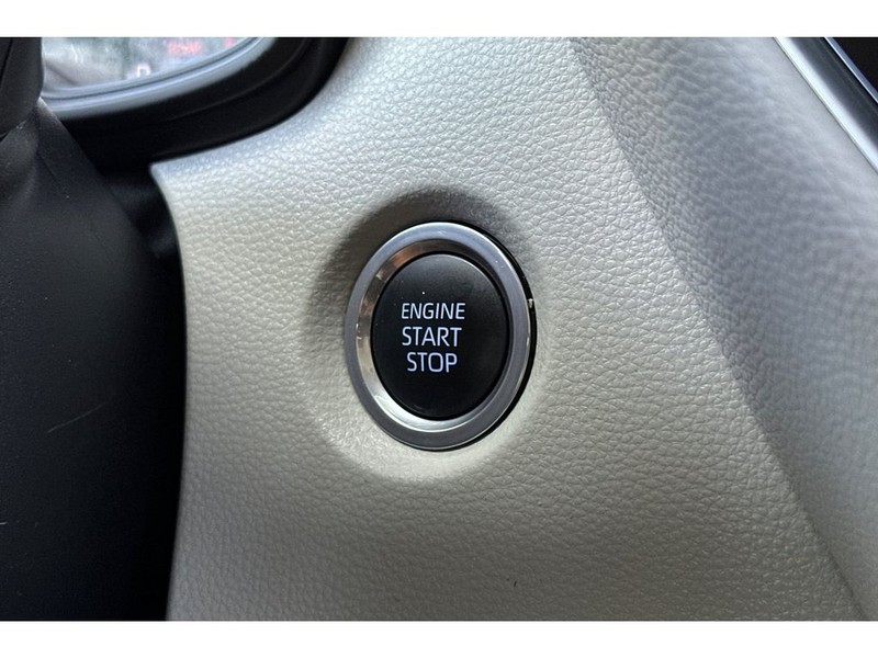 Toyota Corolla Vehicle Full-screen Gallery Image 23