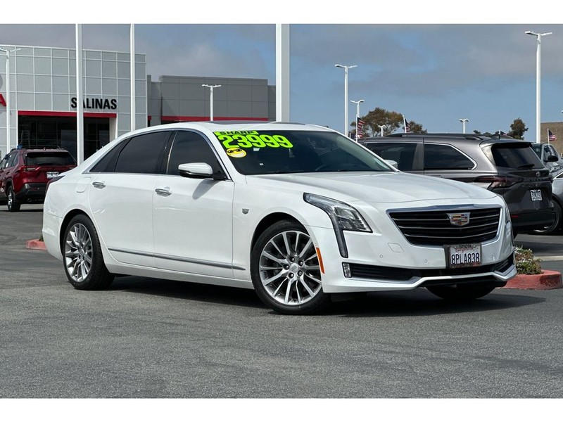 Cadillac CT6 Vehicle Full-screen Gallery Image 02