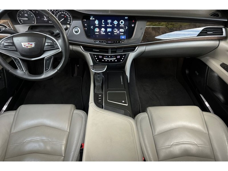 Cadillac CT6 Vehicle Full-screen Gallery Image 15