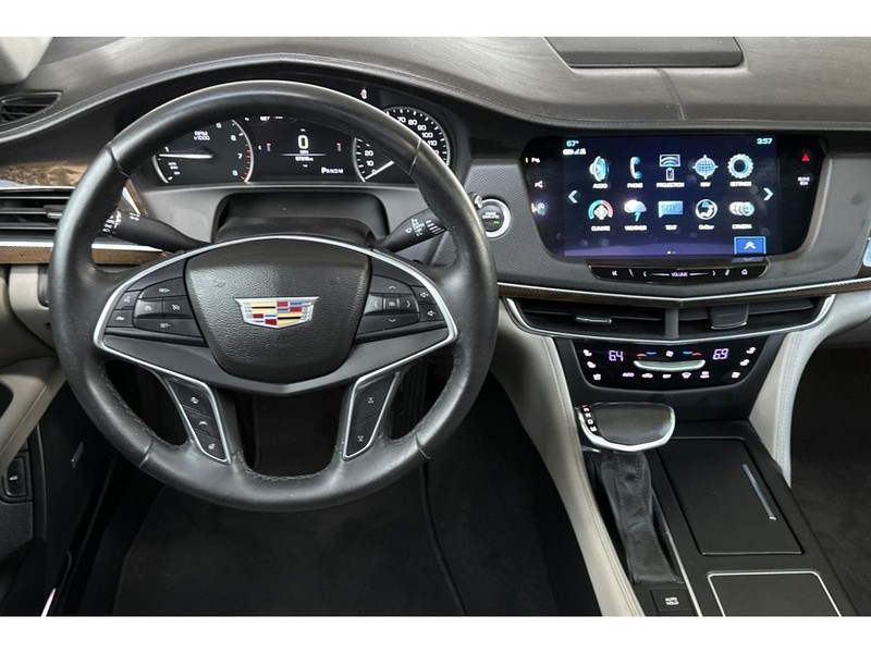 Cadillac CT6 Vehicle Full-screen Gallery Image 16