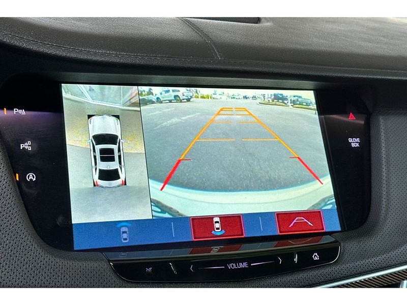 Cadillac CT6 Vehicle Full-screen Gallery Image 23
