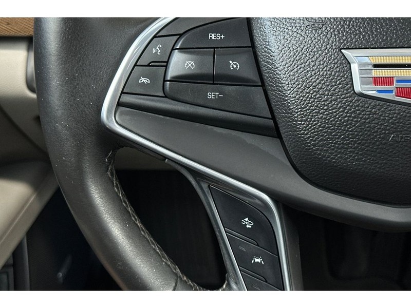 Cadillac CT6 Vehicle Full-screen Gallery Image 28