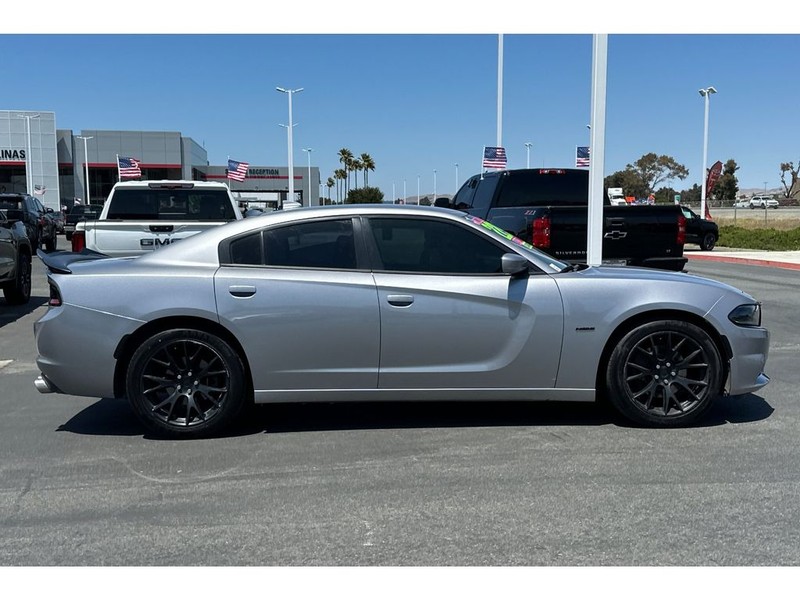 Dodge Charger Vehicle Full-screen Gallery Image 03