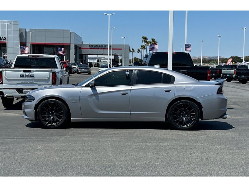 Dodge Charger Vehicle Full-screen Gallery Image 07