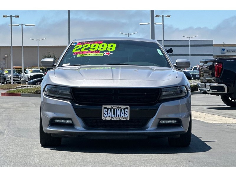 Dodge Charger Vehicle Full-screen Gallery Image 09
