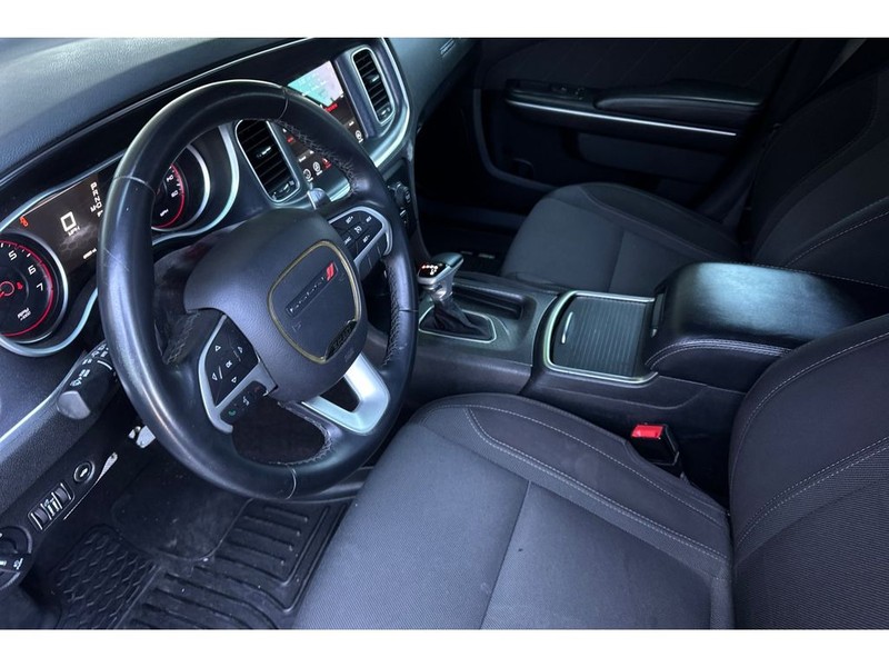 Dodge Charger Vehicle Full-screen Gallery Image 10