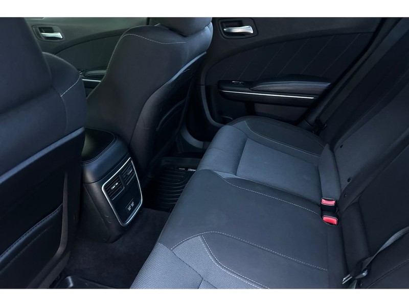Dodge Charger Vehicle Full-screen Gallery Image 13
