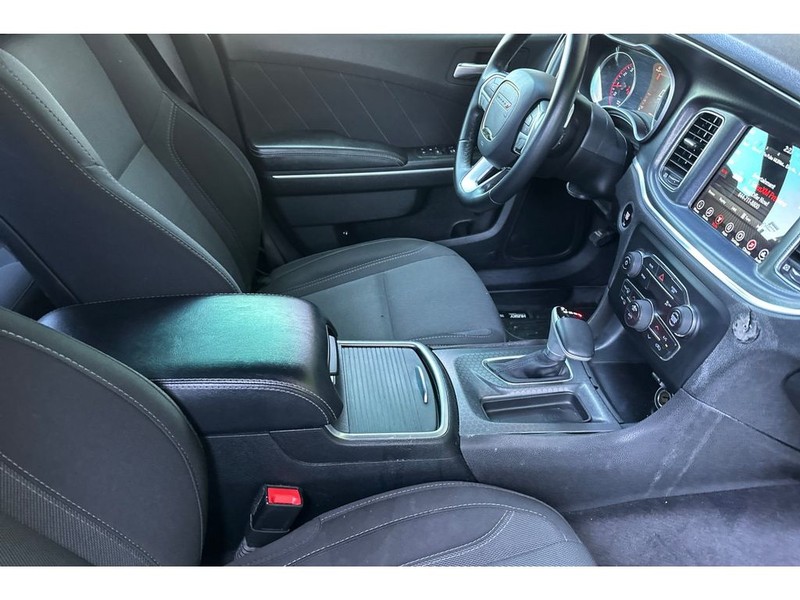 Dodge Charger Vehicle Full-screen Gallery Image 17