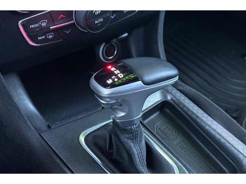 Dodge Charger Vehicle Full-screen Gallery Image 22