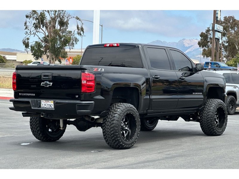 Chevrolet Silverado Vehicle Full-screen Gallery Image 04
