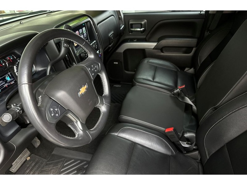 Chevrolet Silverado Vehicle Full-screen Gallery Image 10