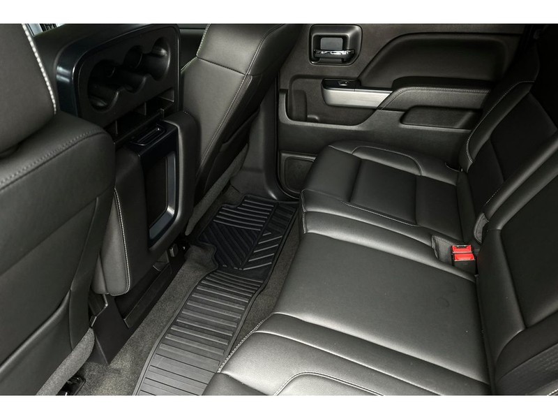Chevrolet Silverado Vehicle Full-screen Gallery Image 13