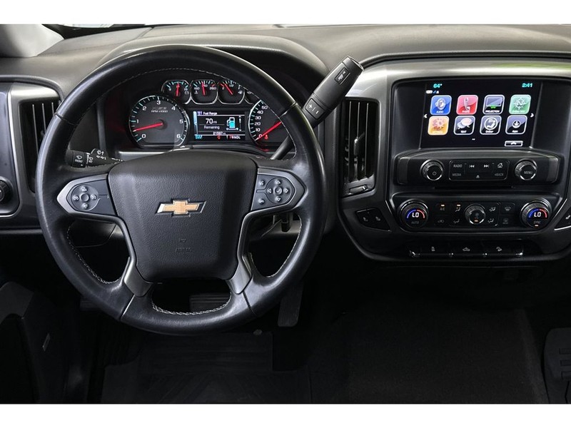 Chevrolet Silverado Vehicle Full-screen Gallery Image 15