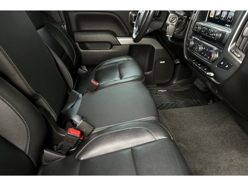 Chevrolet Silverado Vehicle Full-screen Gallery Image 16