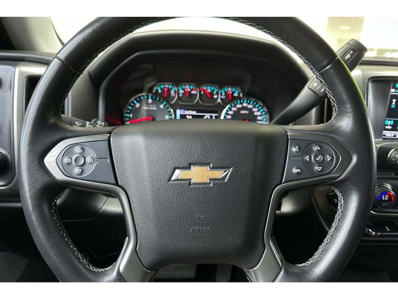 Chevrolet Silverado Vehicle Full-screen Gallery Image 25
