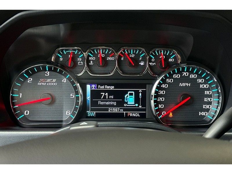 Chevrolet Silverado Vehicle Full-screen Gallery Image 28