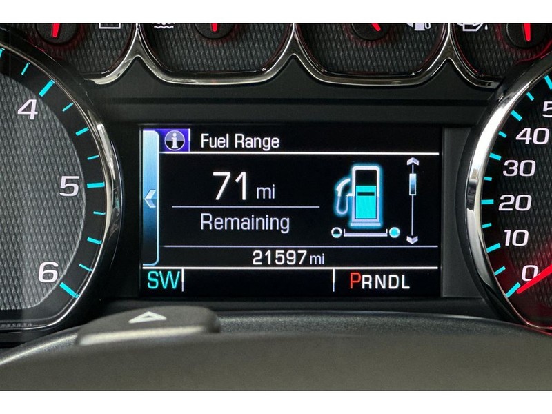 Chevrolet Silverado Vehicle Full-screen Gallery Image 29