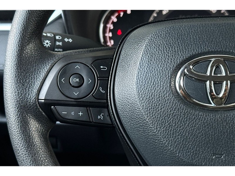 Toyota RAV4 Vehicle Full-screen Gallery Image 27
