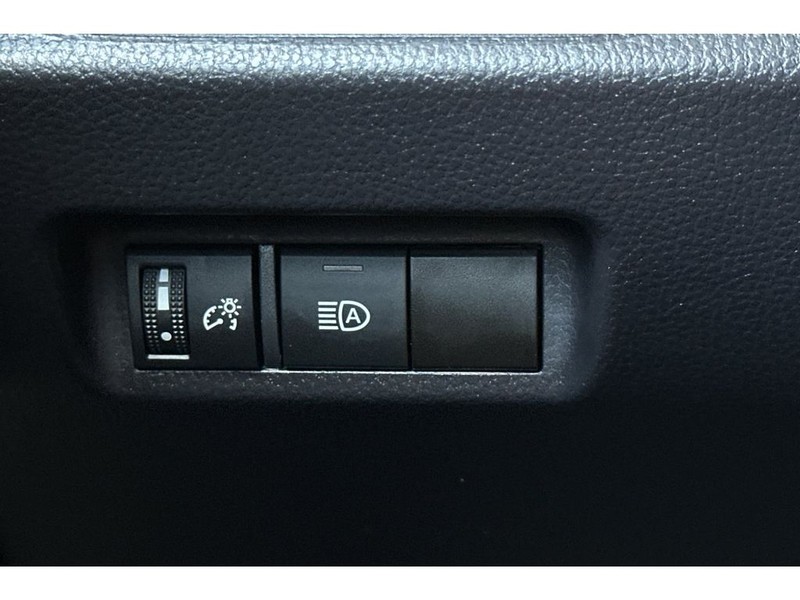 Toyota RAV4 Vehicle Full-screen Gallery Image 31