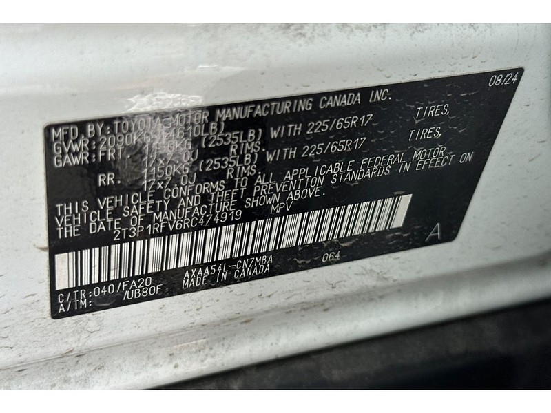 Toyota RAV4 Vehicle Full-screen Gallery Image 34
