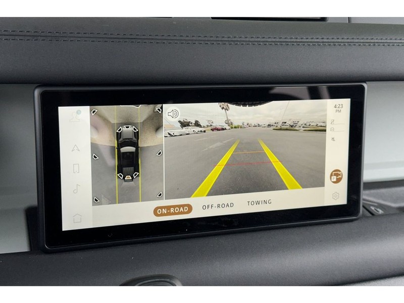Land Rover Defender 110 Vehicle Full-screen Gallery Image 24