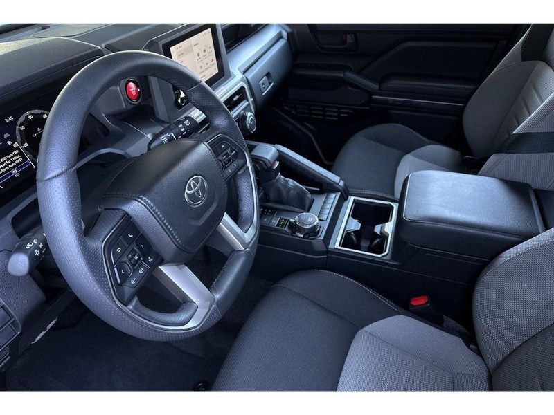 Toyota 4Runner Vehicle Full-screen Gallery Image 10