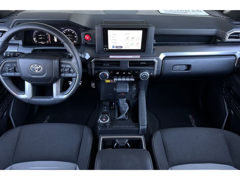 Toyota 4Runner Vehicle Full-screen Gallery Image 15