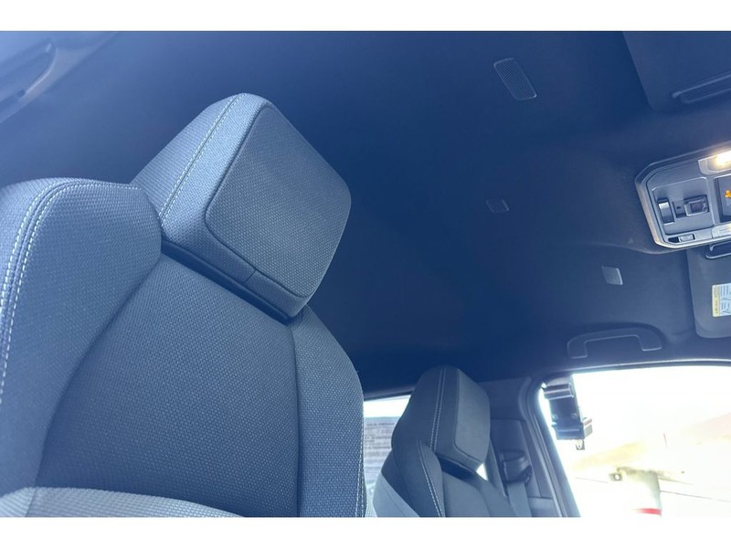 Toyota 4Runner Vehicle Full-screen Gallery Image 19