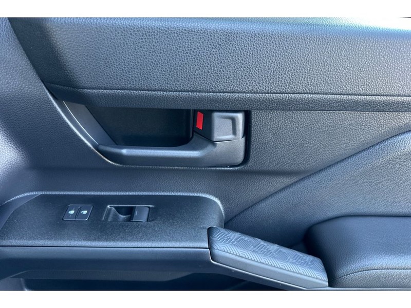 Toyota 4Runner Vehicle Full-screen Gallery Image 20