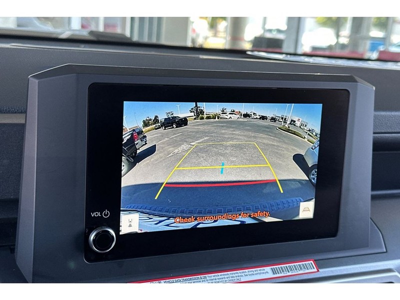 Toyota 4Runner Vehicle Full-screen Gallery Image 22