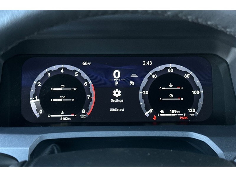 Toyota 4Runner Vehicle Full-screen Gallery Image 29