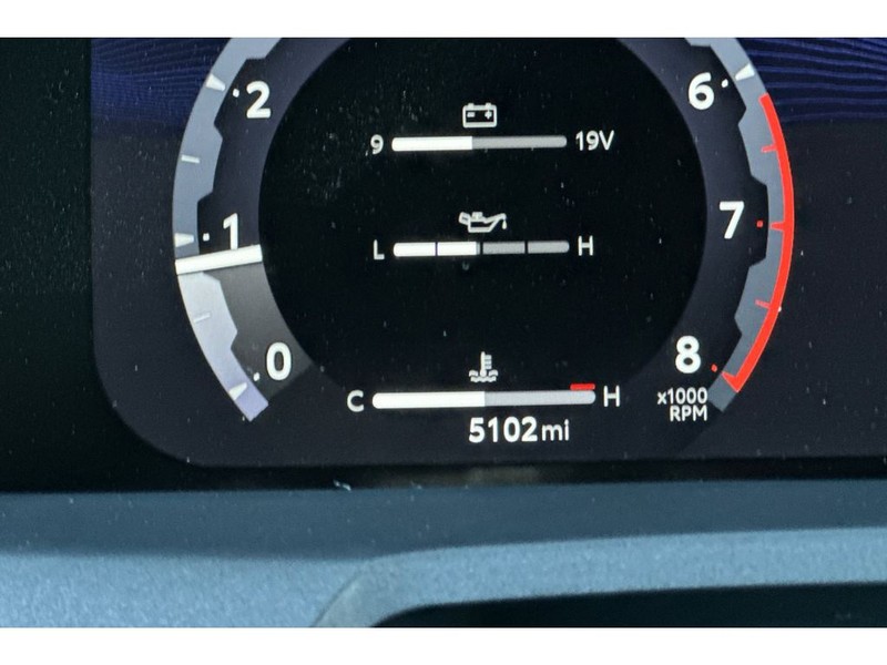 Toyota 4Runner Vehicle Full-screen Gallery Image 30