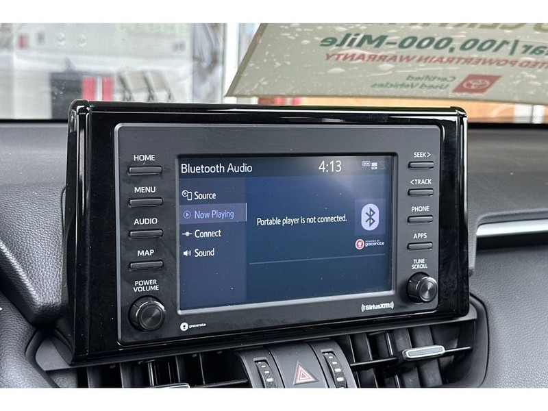 Toyota RAV4 Vehicle Full-screen Gallery Image 20