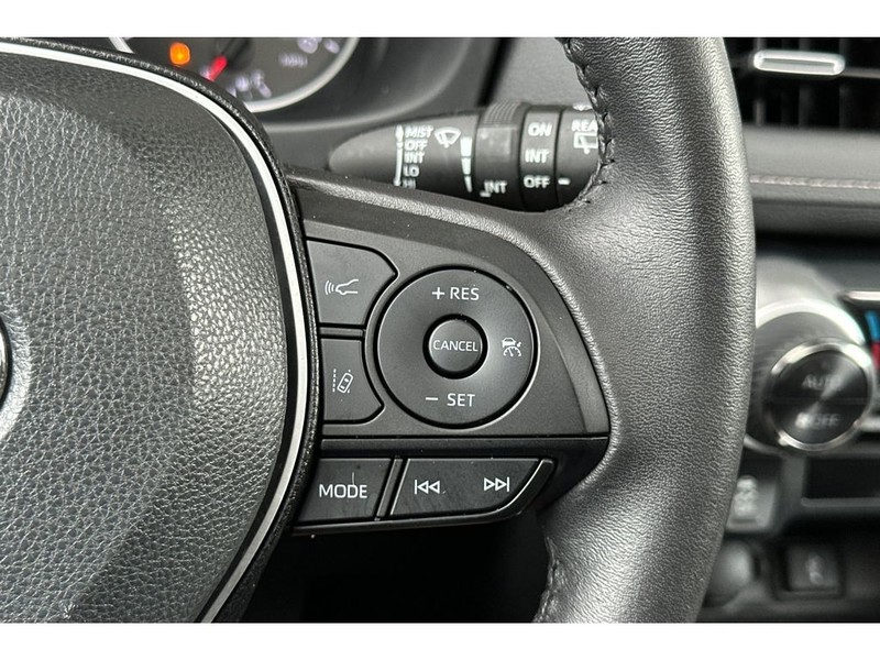 Toyota RAV4 Vehicle Full-screen Gallery Image 27