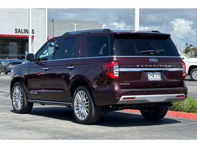 Ford Expedition Vehicle Full-screen Gallery Image 06