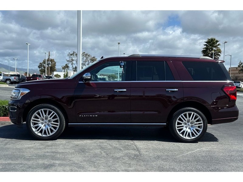 Ford Expedition Vehicle Full-screen Gallery Image 07