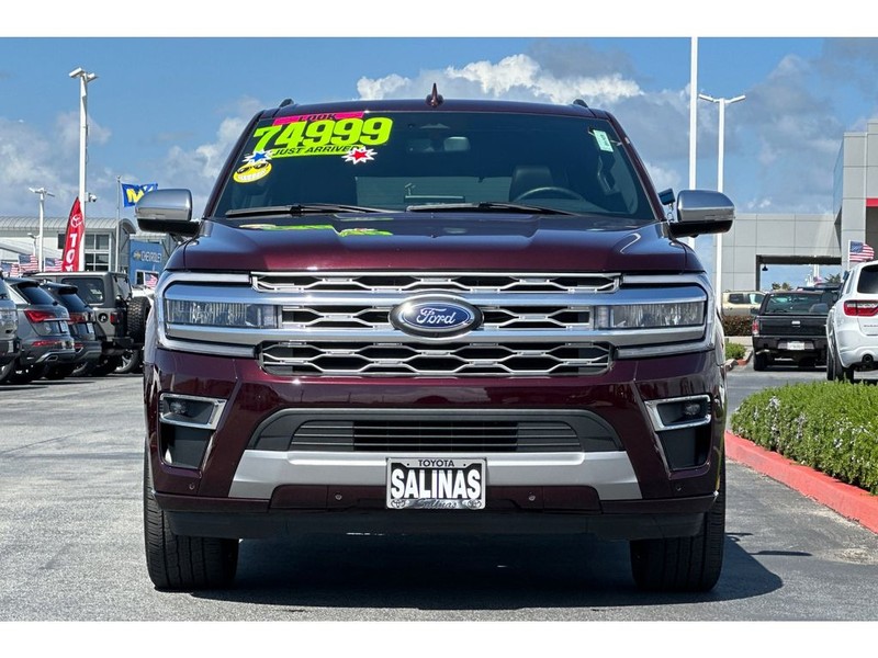 Ford Expedition Vehicle Full-screen Gallery Image 09