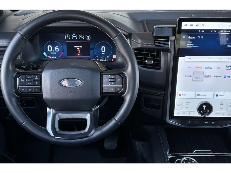 Ford Expedition Vehicle Full-screen Gallery Image 16