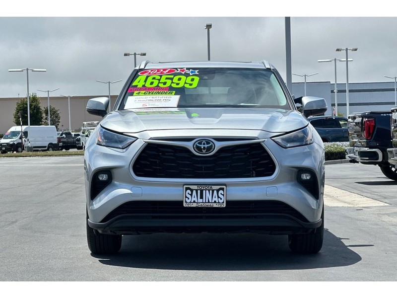 Toyota Highlander Vehicle Full-screen Gallery Image 09